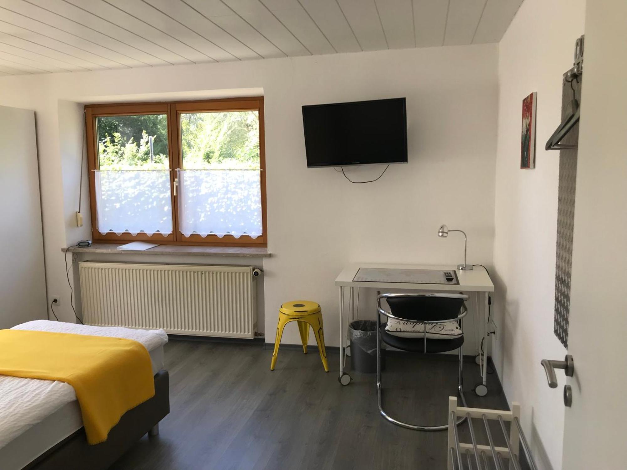 Gaestehaus Nicole Burgau Bagian luar foto